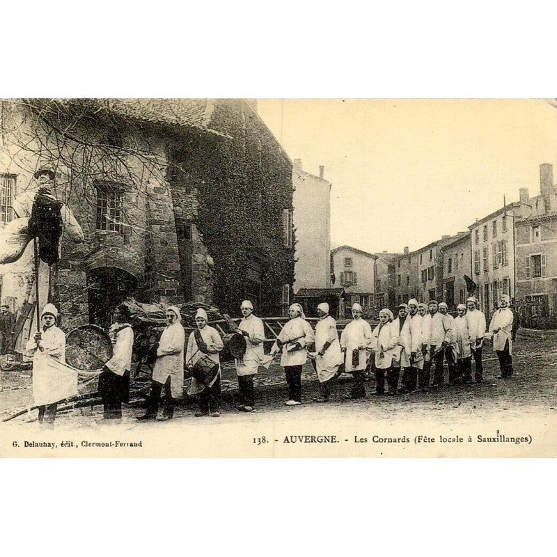 Reproduction de carte ancienne Sauxillanges Les Cornards Fête Locale Collection Cartes d'Autrefois