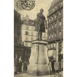 Reproduction de carte postale ancienne Collection Cartes d'Autrefois Paris Statue de Beaumarchais monument historique