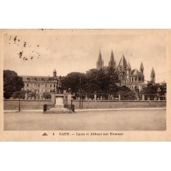 Carte postale ancienne du Lycée et de l’Abbaye aux Hommes à Caen Normandie