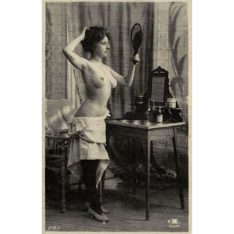 Reproduction de carte postale ancienne Collection Cartes d'Autrefois Poitrine Déesse illustration artistique ancienne