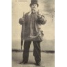Reproduction de carte postale ancienne Collection Cartes d'Autrefois Marc de Pomme Au Retour d’un Bon Marché Normandie