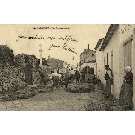 Reproduction de carte postale ancienne Collection Cartes d'Autrefois Île de Ré le battage du blé scène agricole