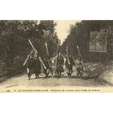 Reproduction de carte postale ancienne Collection Cartes d'Autrefois Le Touquet-Paris-Plage pêcheuses de crevettes