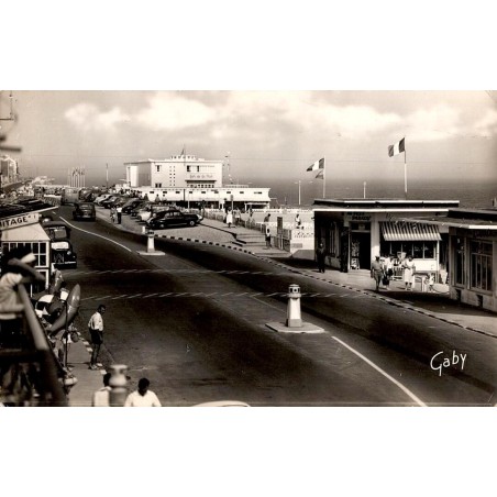 Carte postale ancienne de la Cathédrale Saint-Pierre à Lisieux Calvados Normandie