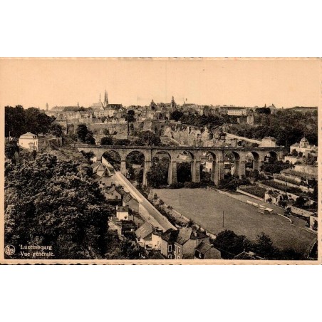 Carte postale ancienne Luxembourg vue générale panoramique de la capitale et de ses vallées historiques