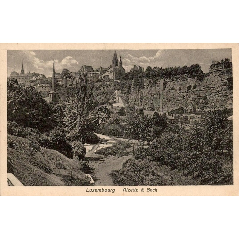 Carte postale ancienne Luxembourg vallée de l’Alzette et rocher du Bock