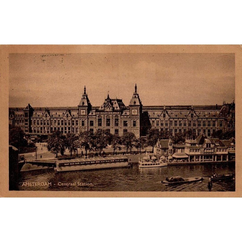Carte postale ancienne Amsterdam Centraal Station et Stationsplein animé