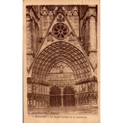 Carte postale ancienne du grand portail de la cathédrale de Bourges gothique

Title