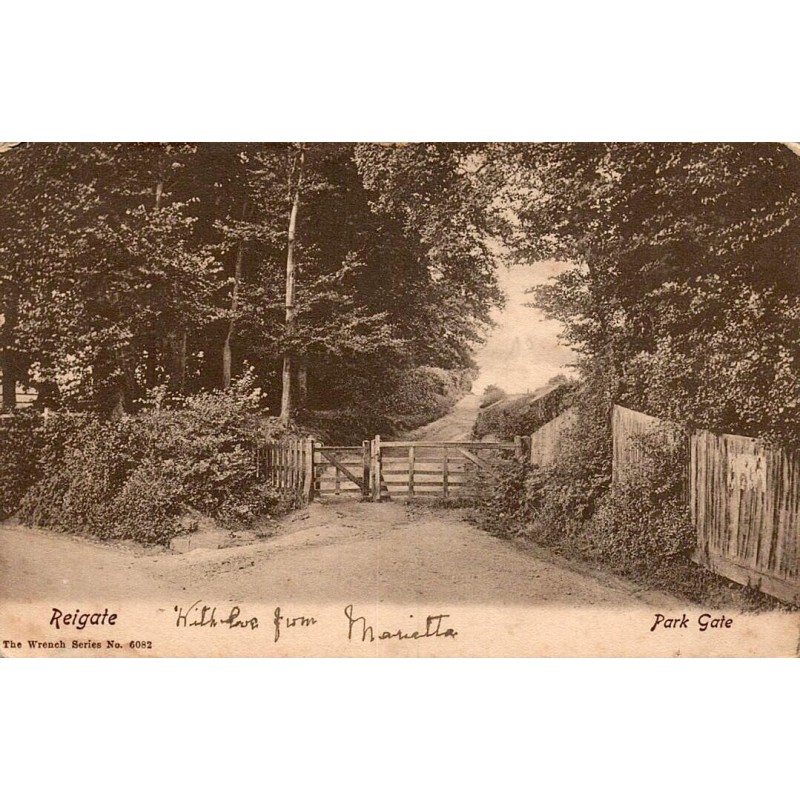 Carte postale ancienne Reigate Park Gate Surrey The Wrench Series numéro 6082