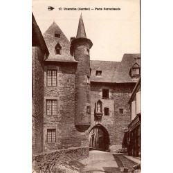 Carte postale ancienne de la Porte Barrachaude à Uzerche Corrèze