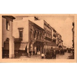 Rabat Avenue Dar El Maghzen La Renaissance Maroc carte postale ancienne CPA Librairie Moderne numéro 41