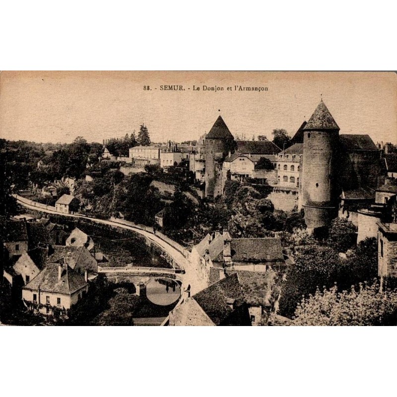 Carte postale ancienne du donjon de Semur-en-Auxois et de la rivière Armançon