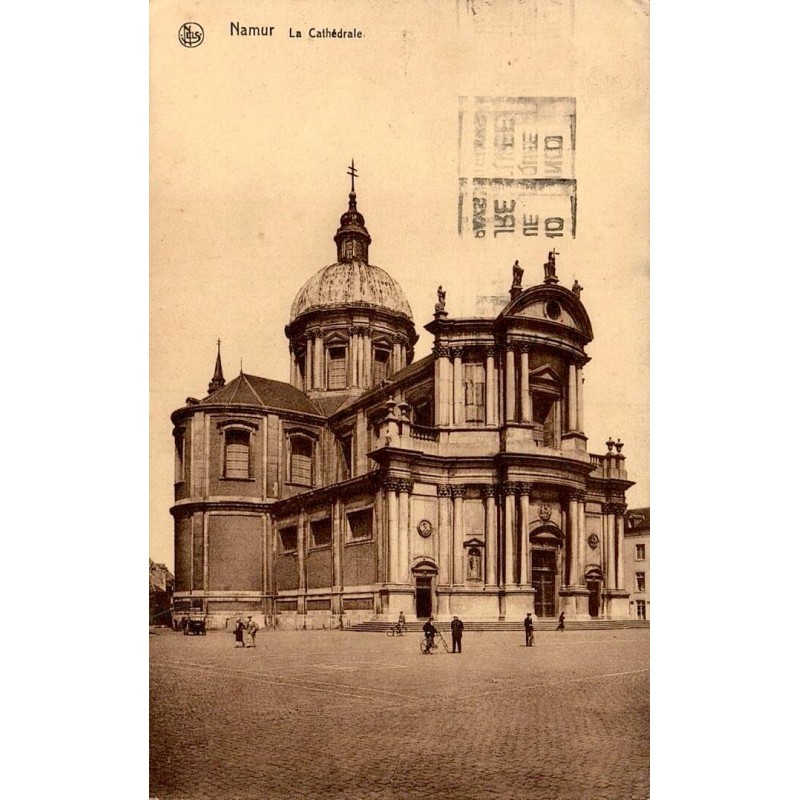 Carte postale ancienne de Namur montrant la Cathédrale Saint-Aubain, circulée en 1937, éditée par Ém. Trill Bruxelles.