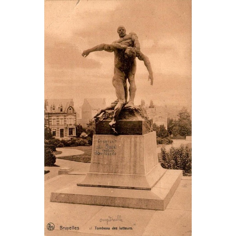 Carte postale ancienne de Bruxelles représentant le Tombeau des Lutteurs, éditée par Nels Bruxelles, série 155, non circulée.