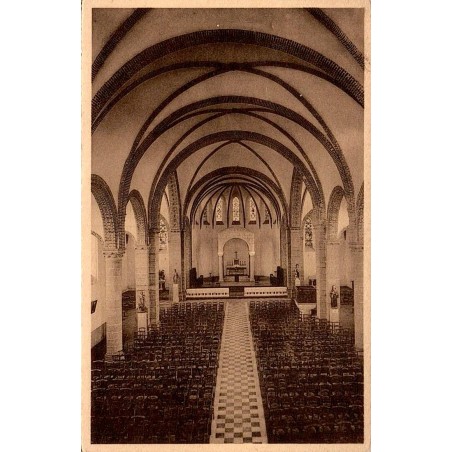 Carte postale ancienne de Poelkapelle montrant l'intérieur de l'église, éditée par H. Nuyttens, non circulée.