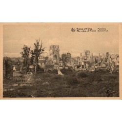 Carte postale ancienne des ruines d'Ypres en panorama après la Première Guerre mondiale, éditée par Ém. Trill Bruxelles.
