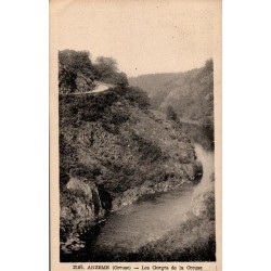 Carte postale ancienne des gorges de la Creuse à Anzême Creuse paysage naturel