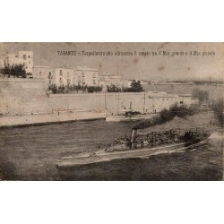 Taranto torpedinière canal Mar Grande Mar Piccolo carte postale ancienne CPA Italie