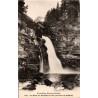 Carte postale ancienne du Saut du Doubs en été, cascade de 27 m à la frontière franco-suisse