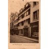 Carte postale ancienne de Bonn montrant la Maison de Beethoven au 20 Bonngasse avec vue de la rue historique.
