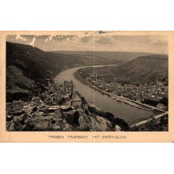 Carte postale ancienne représentant Traben-Trarbach et les ruines de la Gräfenburg dominant la vallée de la Moselle.