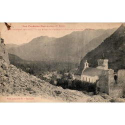 Carte postale ancienne de Saint-Béat, ruines du château et vallée vers Arlos.