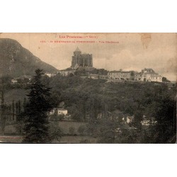 Carte postale ancienne de Saint-Bertrand-de-Comminges avec vue générale de la cité médiévale et de sa cathédrale.