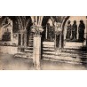 Carte postale ancienne de la crypte des Corps Saints de la basilique Saint-Sernin à Toulouse.
