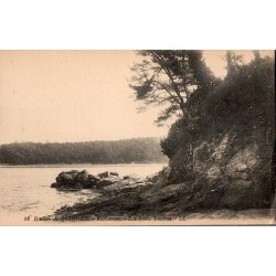 Carte postale ancienne Rivière de Quimper La Pointe des Trois Tourtes Kerbernès Finistère