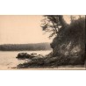 Carte postale ancienne Rivière de Quimper La Pointe des Trois Tourtes Kerbernès Finistère