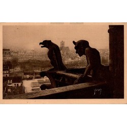 Carte postale ancienne Notre-Dame de Paris chimères façade nord série Paris en flânant Yvon