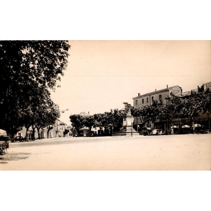 1466 - BAGNOLS-SUR-CEZE (Gard) - La Place Jean Jaurès