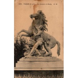 Carte postale ancienne des Chevaux de Marly place de la Concorde à Paris, sculpture de Guillaume Coustou