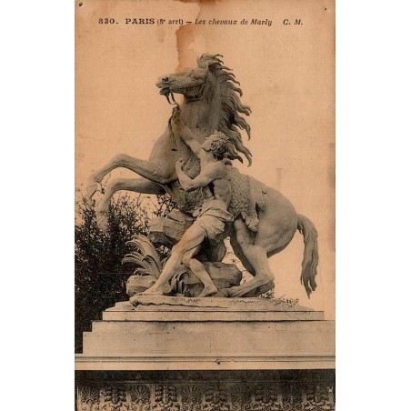 Carte postale ancienne des Chevaux de Marly place de la Concorde à Paris, sculpture de Guillaume Coustou