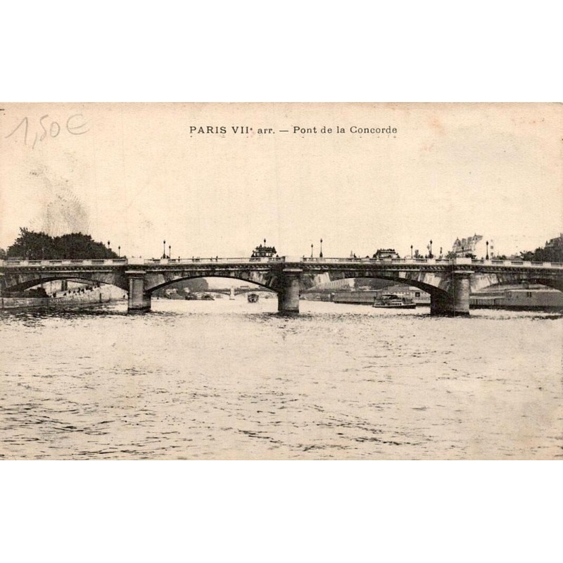 Carte postale ancienne du pont de la Concorde à Paris avec vue panoramique sur la Seine et les bateaux