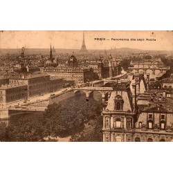 Carte postale ancienne panorama des sept ponts de Paris avec la Seine, la tour Eiffel et les monuments.