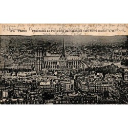 Carte postale ancienne panorama de Paris depuis le Panthéon avec vue sur Notre-Dame.
