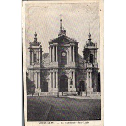 Carte postale ancienne représentant la façade de la cathédrale Saint-Louis de Versailles.