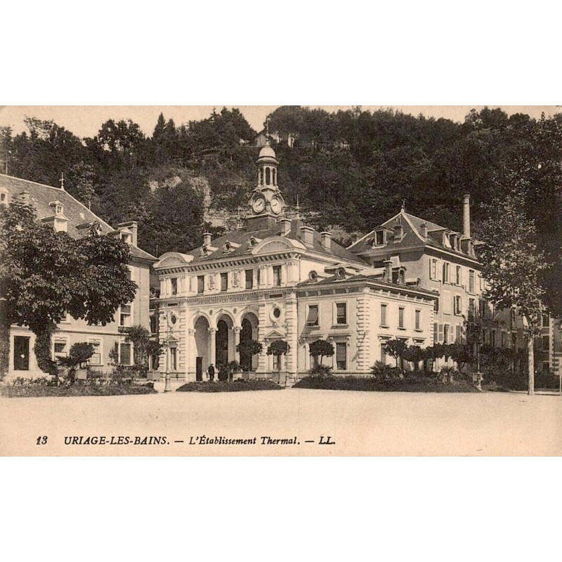 Carte postale ancienne de l'Établissement Thermal d'Uriage-les-Bains en Isère au début du XXe siècle