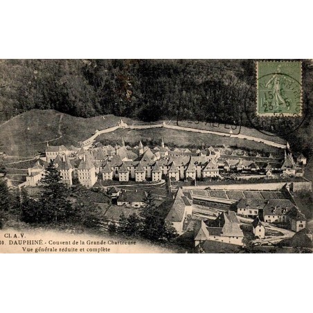 Carte postale ancienne du couvent de la Grande-Chartreuse avec vue générale du monastère en Isère