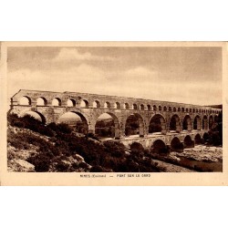 Carte postale ancienne Environs Pont sur le Gard – Paysage historique