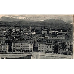 Carte postale ancienne de Grenoble avec panorama de la ville et des Alpes au début du XXᵉ siècle